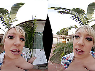 Dee Williams is a gorgeous blonde who loves bouncing a fat dong